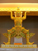 รามายณะ คิงส์พาวเวอร์ บุพเฟ่ต์อาหารนานาชาติและการแสดงหุ่นละครเล็ก